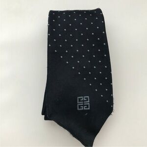 GIVENCHY MENS VINTAGE NECKTIE NAVY POLKA DOT BUSINESS FORMAL